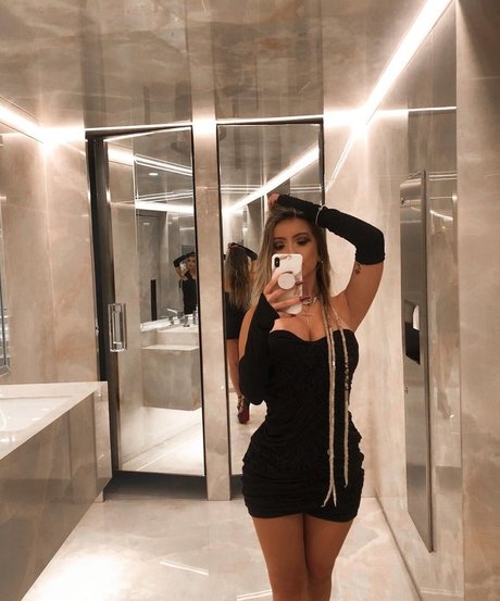 Photo nue de fuite OnlyFans de Carolina Fernandes