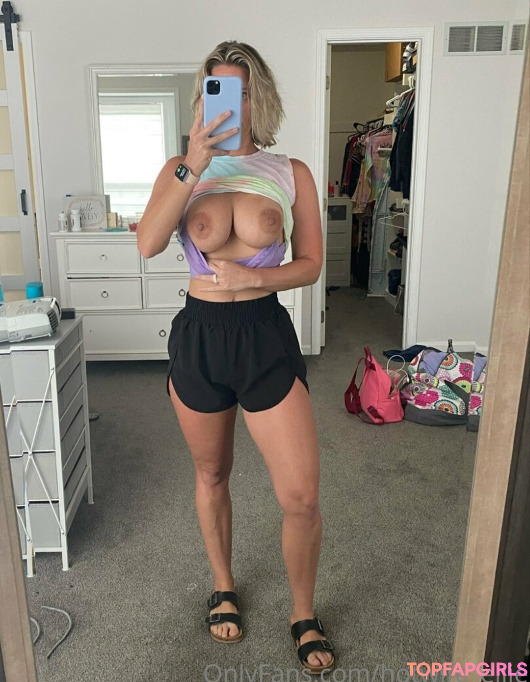 Photo nue de fuite OnlyFans de Hotwifeellie #20 Photo nue de fuite OnlyFans de Hotwifeellie #20