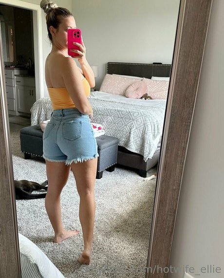 Hotwifeellie