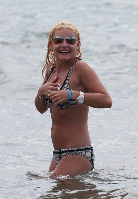Elisha Cuthbert