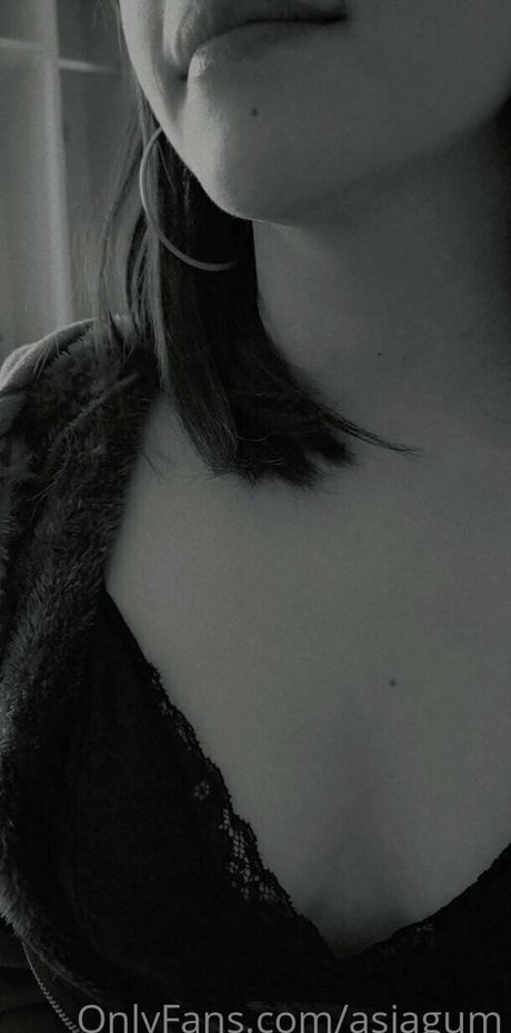 Photo nue de fuite OnlyFans de Asiagum