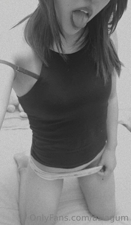 Photo nue de fuite OnlyFans de Asiagum
