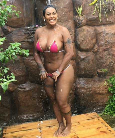 Photo nue de fuite OnlyFans de Rosiane Pinheiro