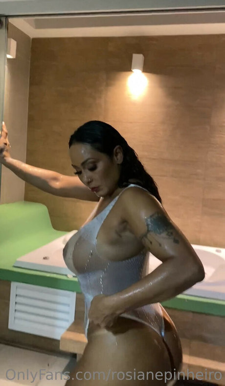 Photo nue de fuite OnlyFans de Rosiane Pinheiro