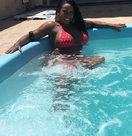 Photo nue de fuite OnlyFans de Rosiane Pinheiro
