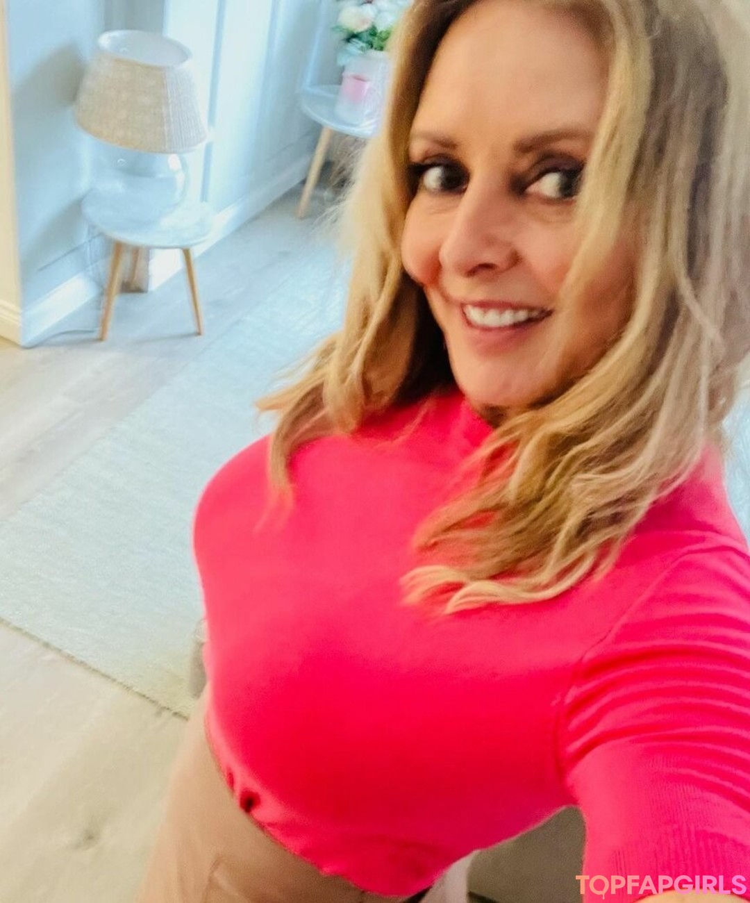 Photo nue de fuite OnlyFans de Carol Vorderman #1133