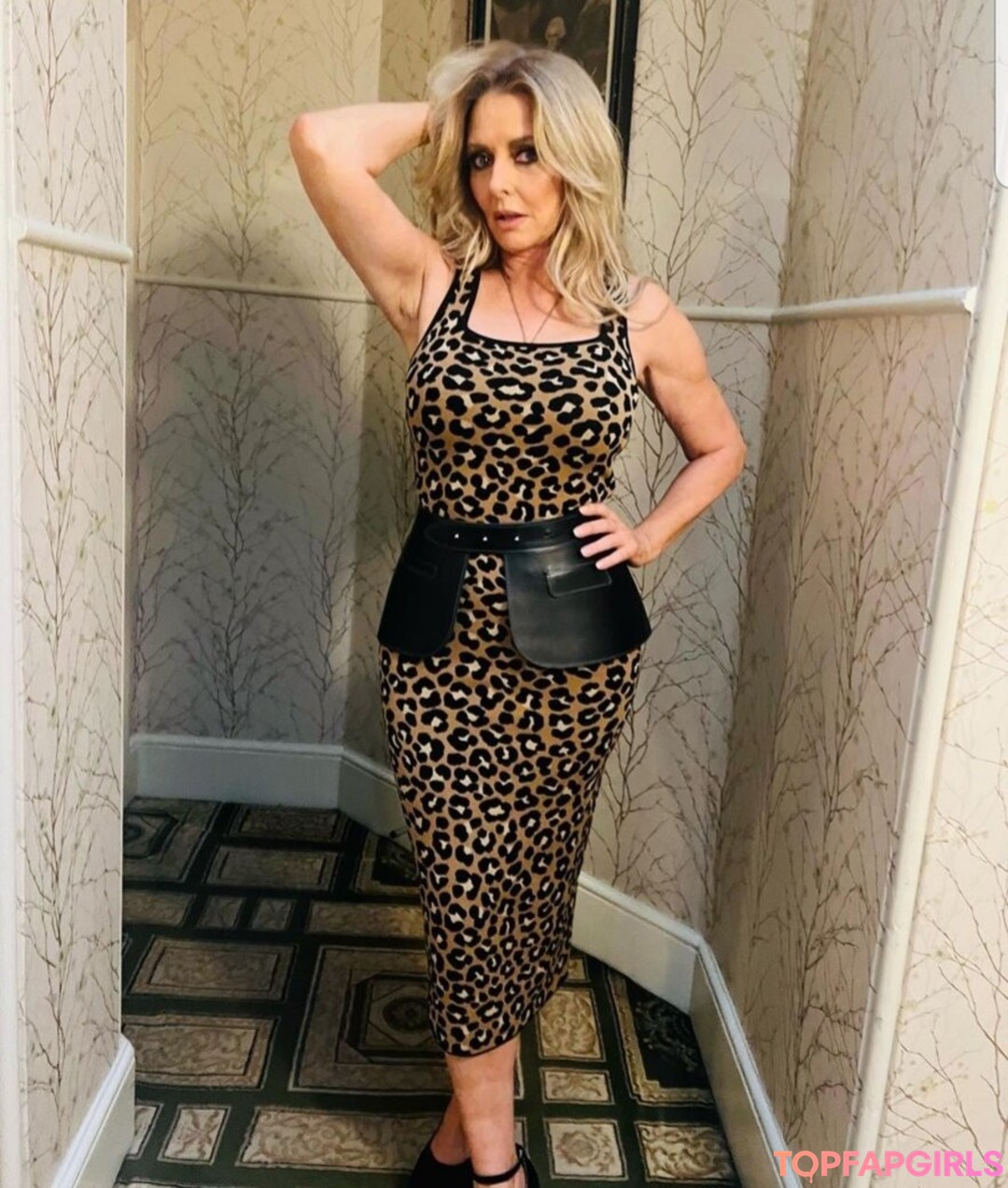Photo nue de fuite OnlyFans de Carol Vorderman #1197