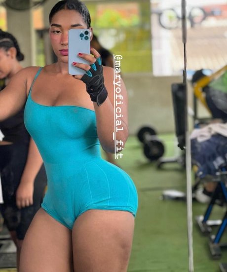 Maryoficial_fit