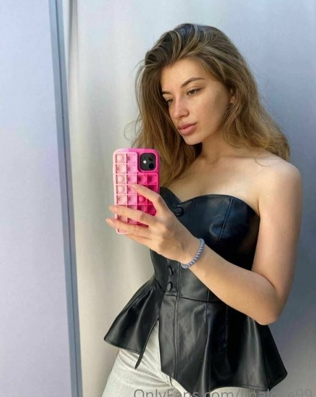 Photo nue de fuite OnlyFans de Linalime