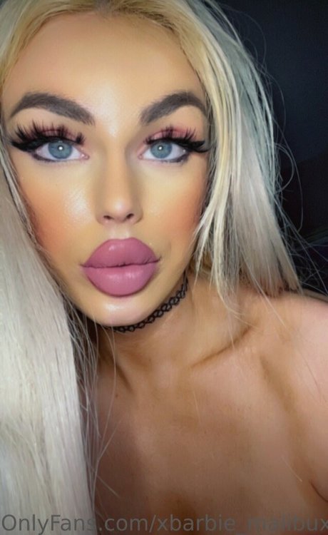 Photo nue de fuite OnlyFans de Xbarbiemalibux