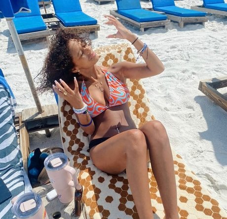Photo nue de fuite OnlyFans de Lyla Troglin