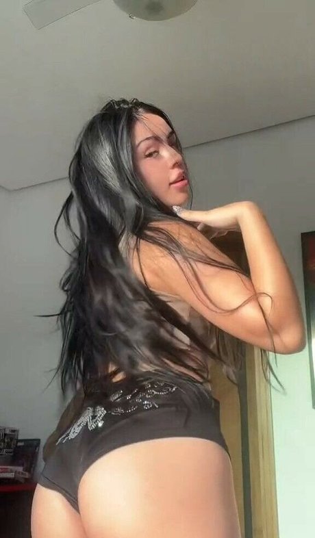 Photo nue de fuite OnlyFans de Mc Bella Angel