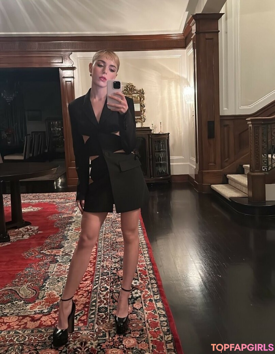 Photo nue de fuite OnlyFans de Kiernan Shipka #1128