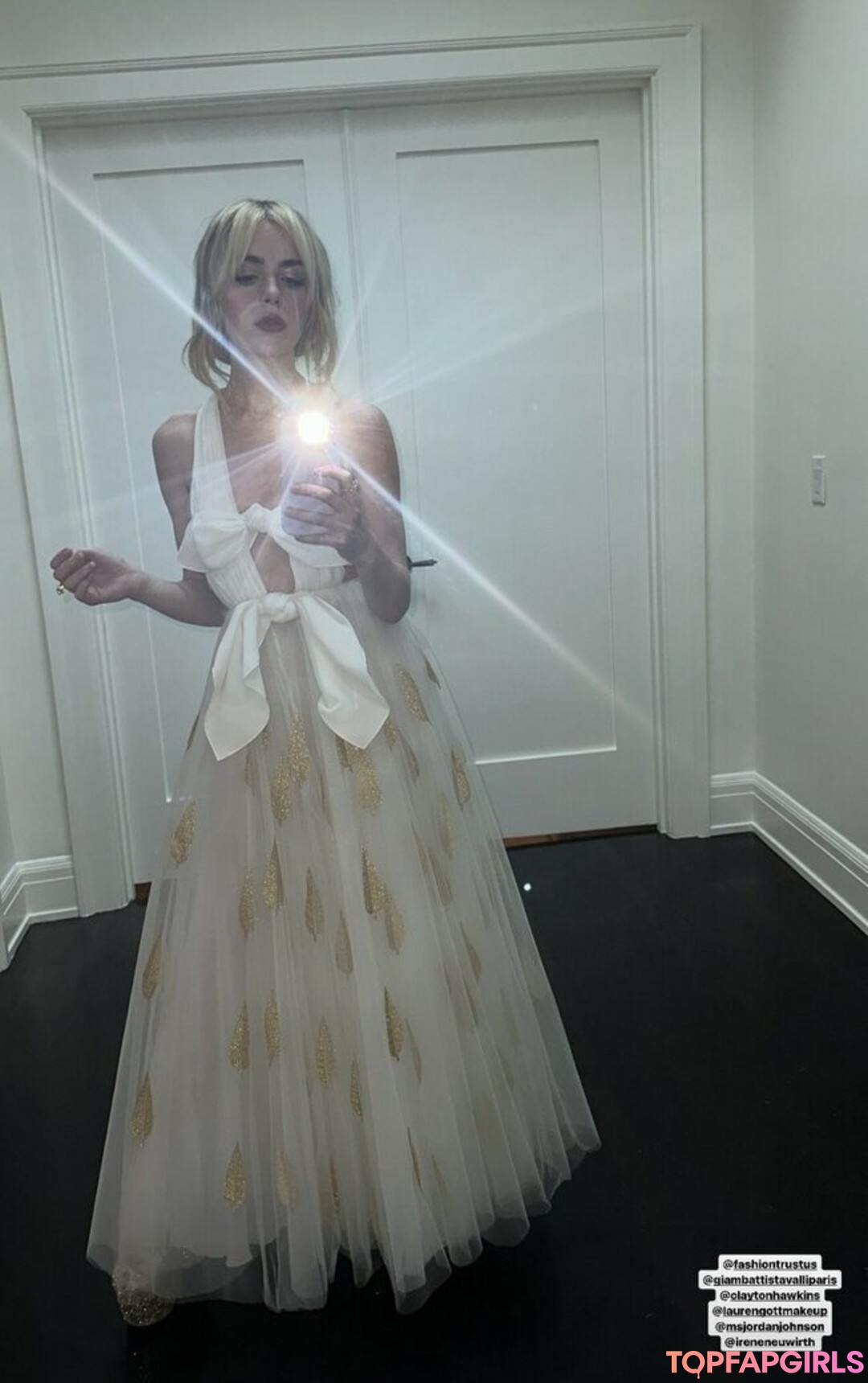 Photo nue de fuite OnlyFans de Kiernan Shipka #1139