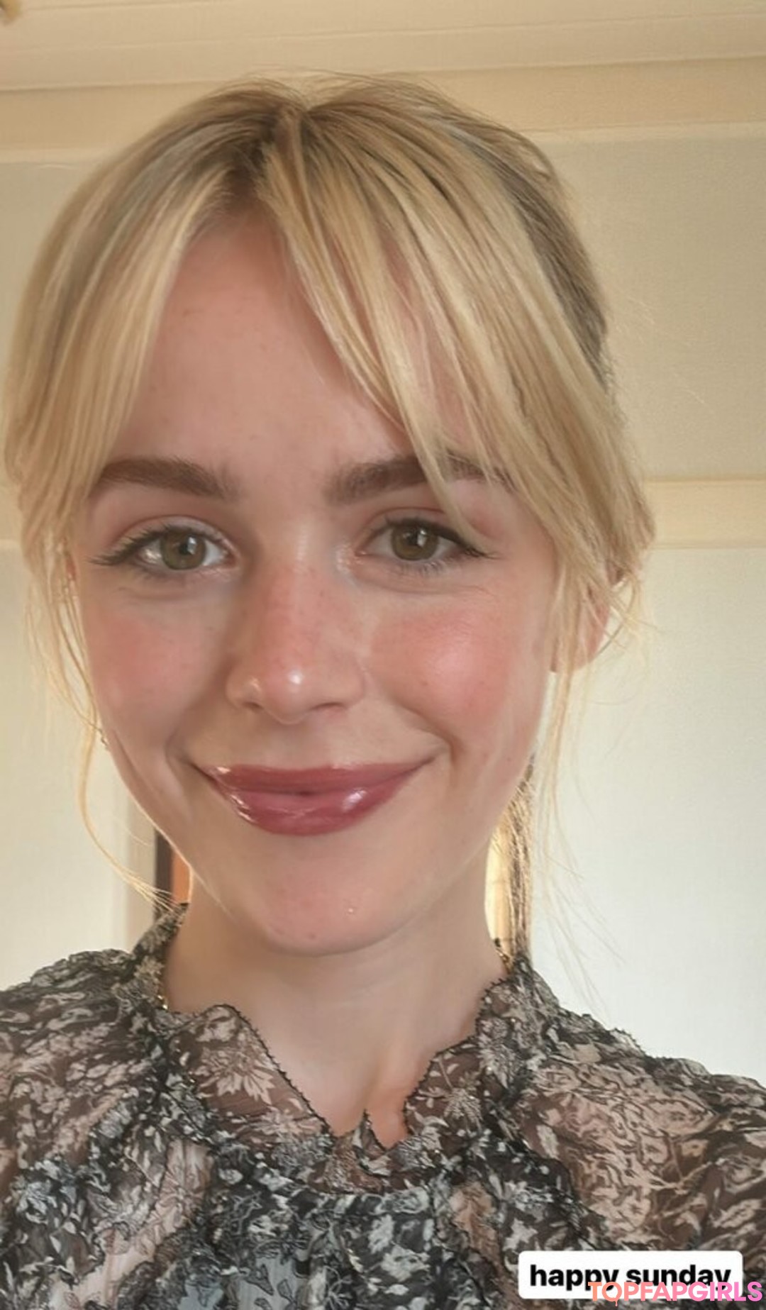 Photo nue de fuite OnlyFans de Kiernan Shipka #1146