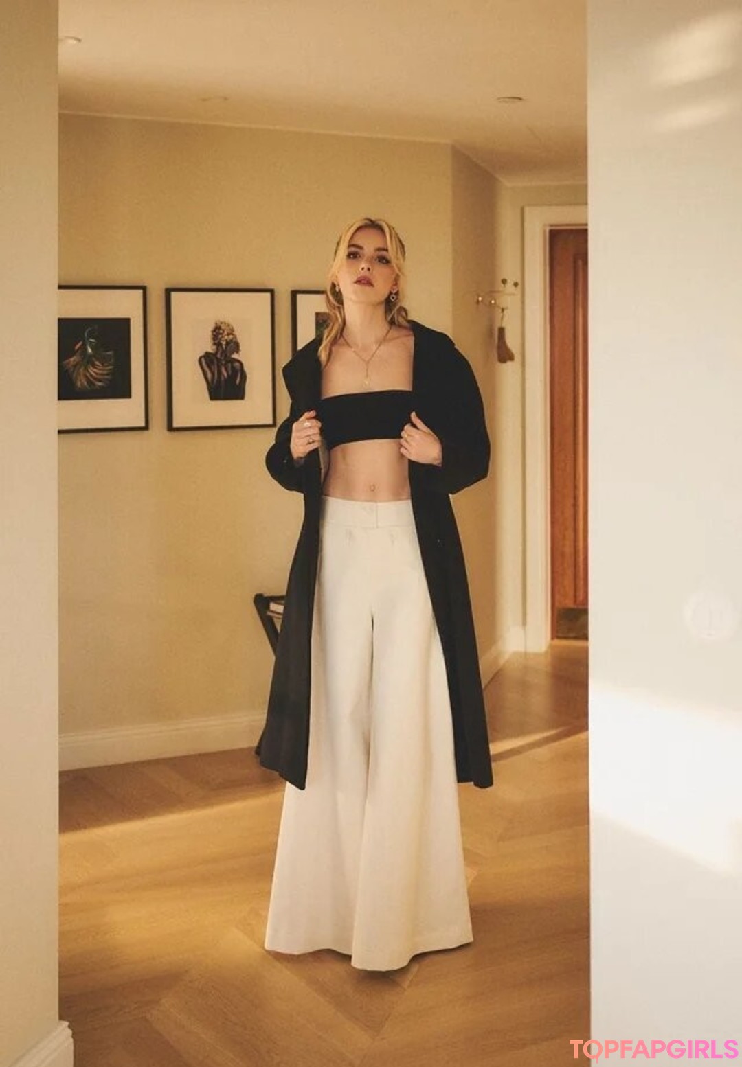 Photo nue de fuite OnlyFans de Kiernan Shipka #1291