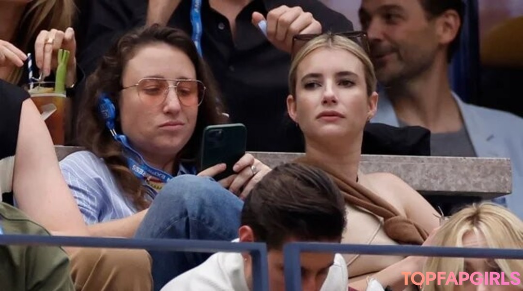 Photo nue de fuite OnlyFans de Kiernan Shipka #1576