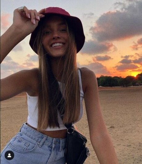 Anna Zak