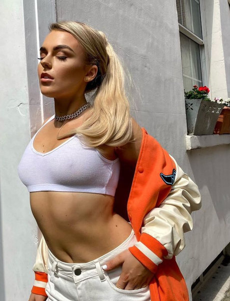 Tallia Storm