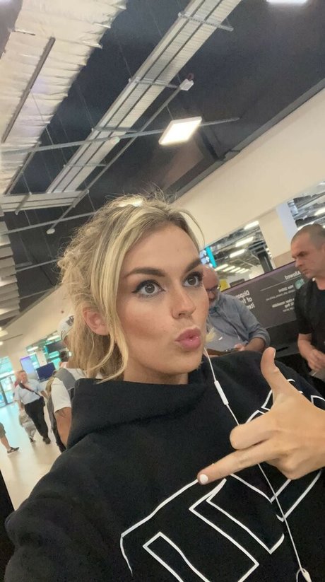 Tallia Storm