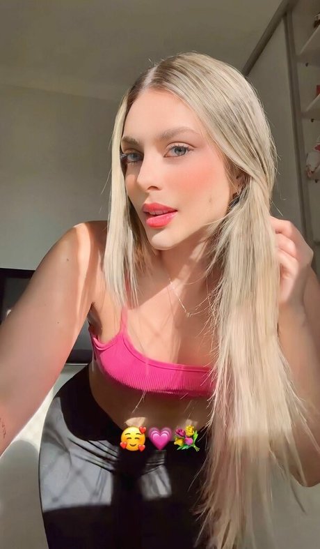 Photo nue de fuite OnlyFans de Carolina Paiva