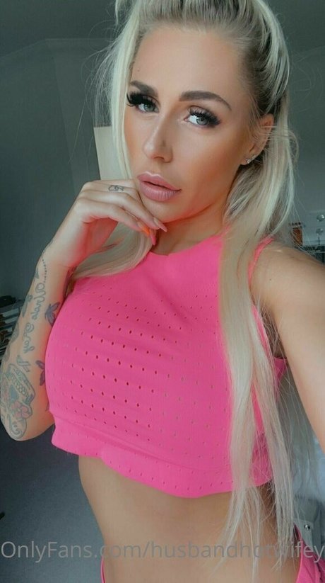 Hotwifey