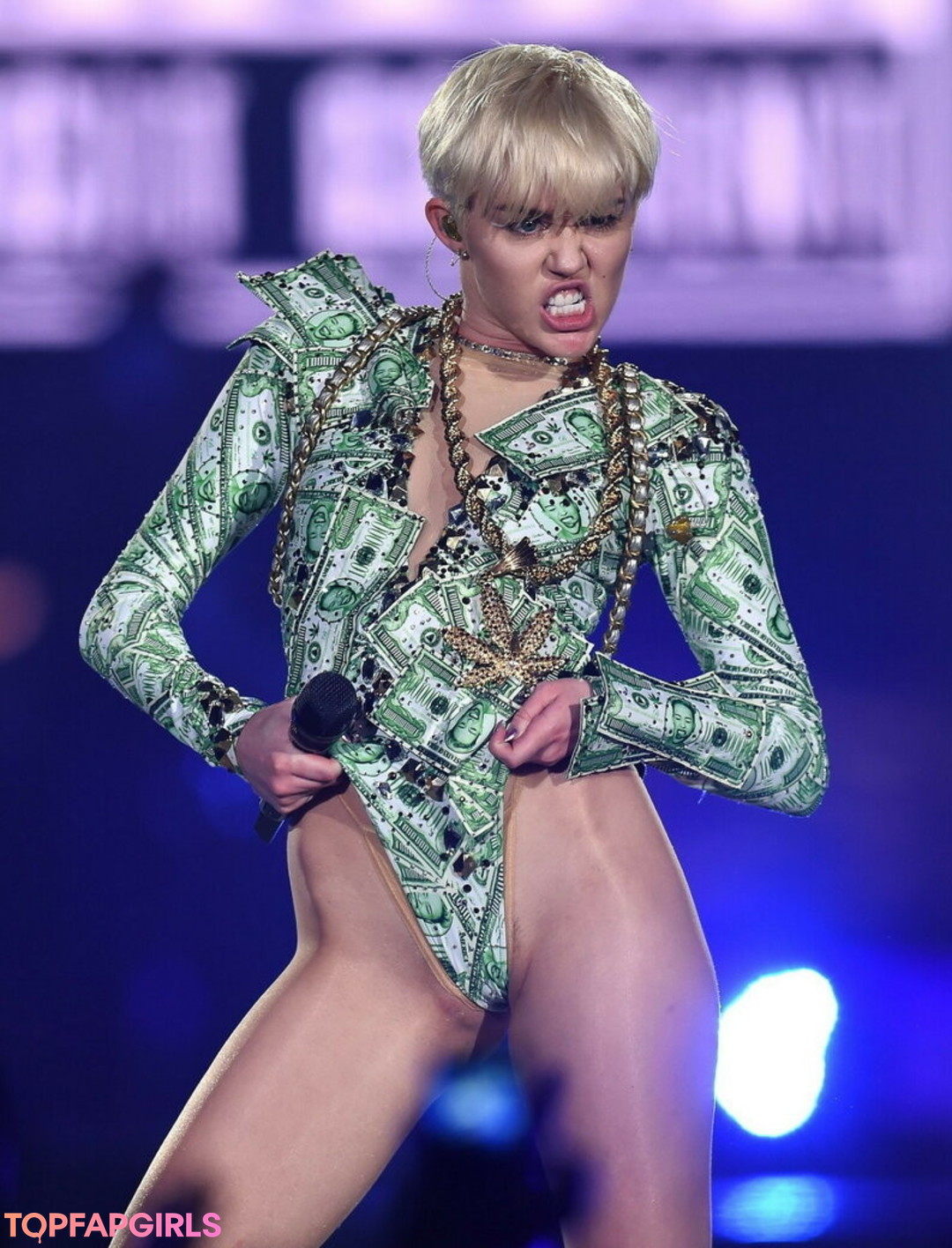 Photo nue de fuite OnlyFans de Miley Cyrus #1052