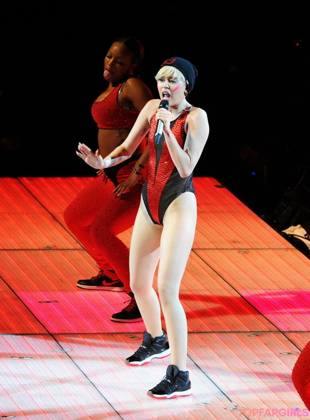 Photo nue de fuite OnlyFans de Miley Cyrus #1401