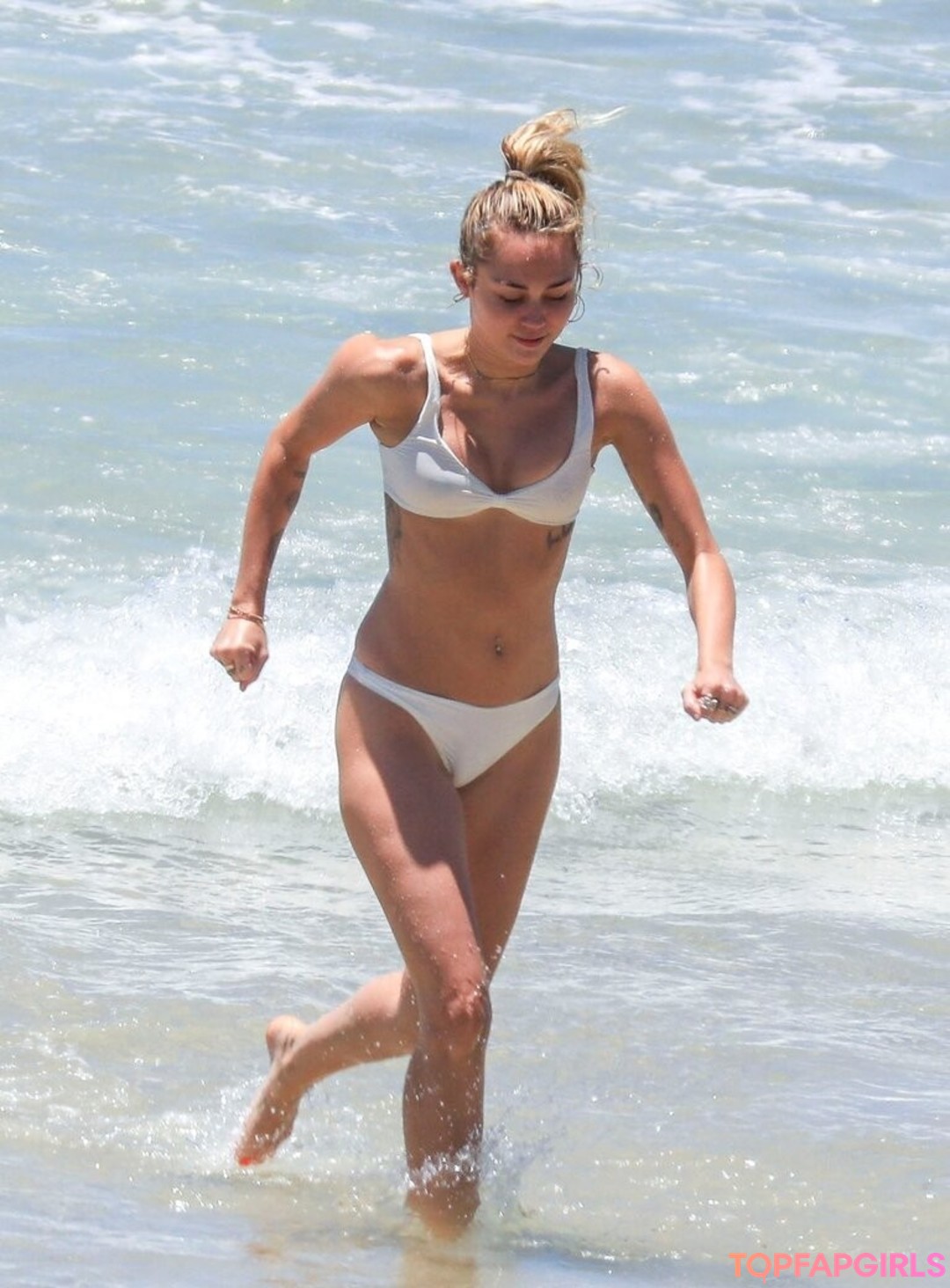 Photo nue de fuite OnlyFans de Miley Cyrus #1583