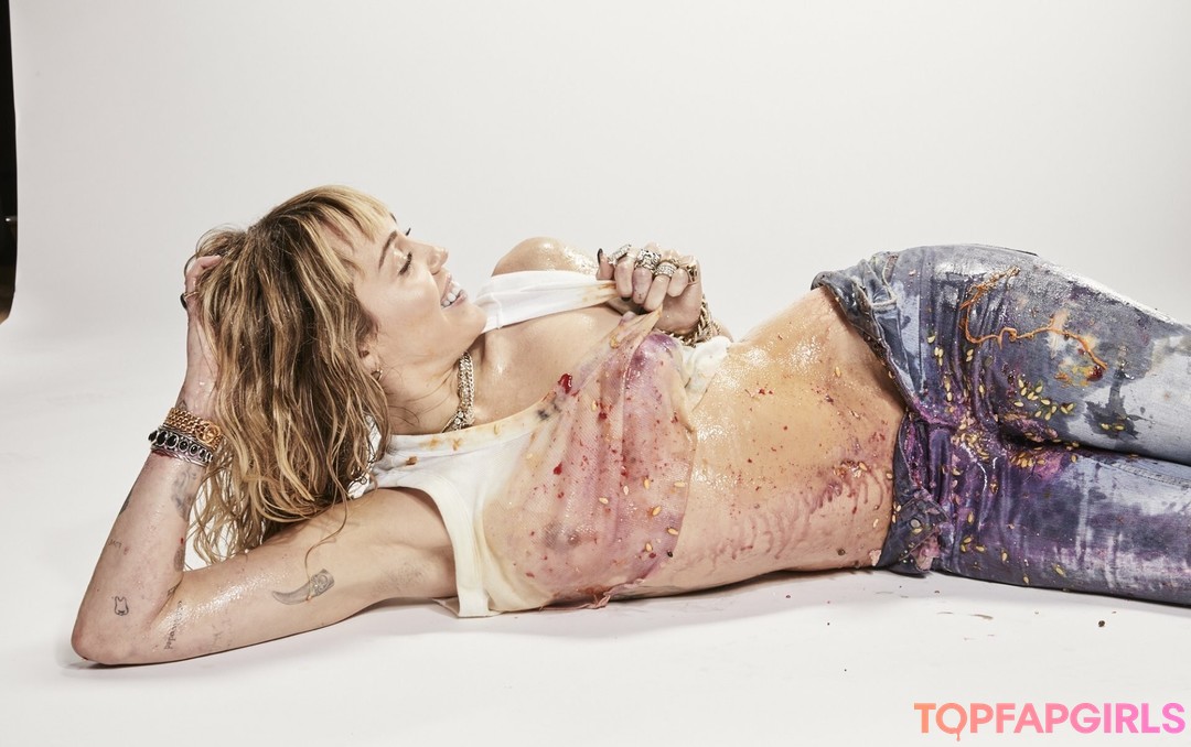 Photo nue de fuite OnlyFans de Miley Cyrus #1793