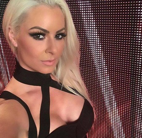 Photo nue de fuite OnlyFans de Maryse Wwe