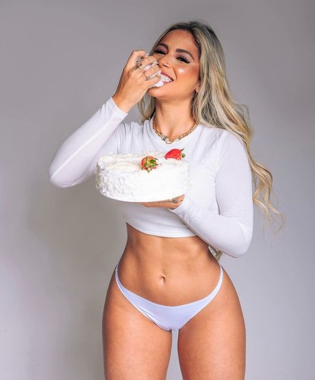 Photo nue de fuite OnlyFans de Nathalia Valente