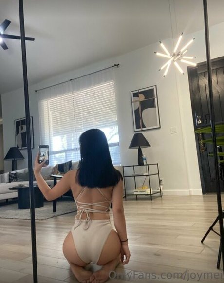 Photo nue de fuite OnlyFans de Joyce Zheng