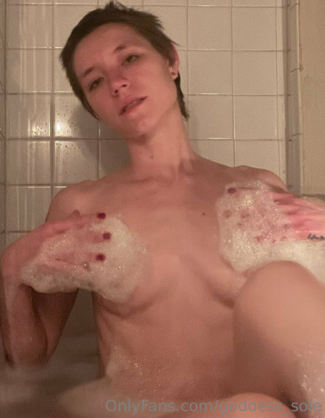 Photo nue de fuite OnlyFans de Goddesstiereny