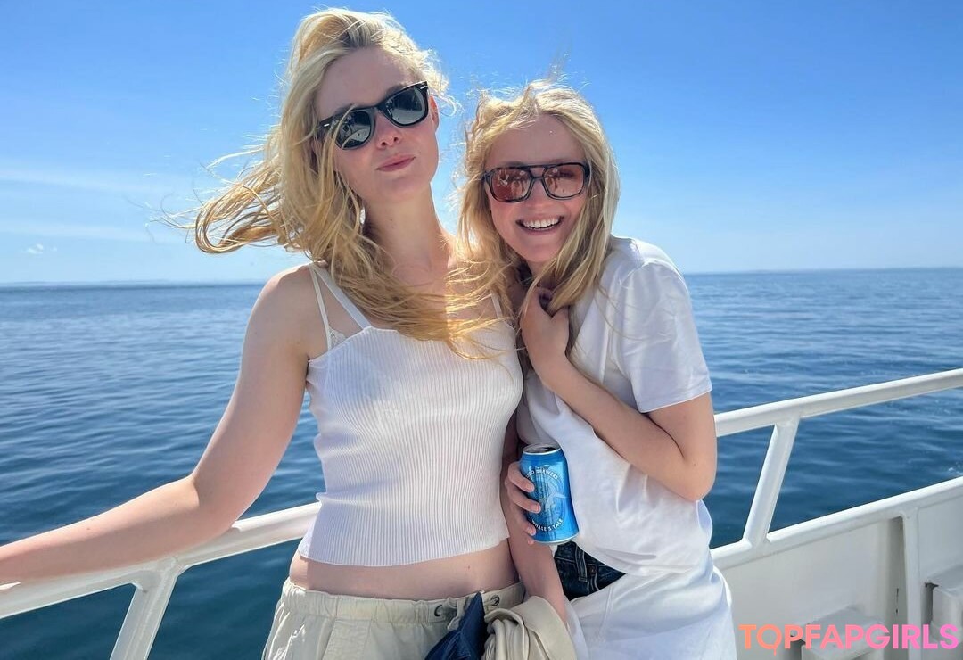 Photo nue de fuite OnlyFans de Elle Fanning #1085