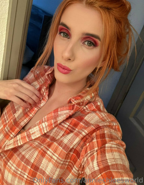 Photo nue de fuite OnlyFans de Anniechloesworld