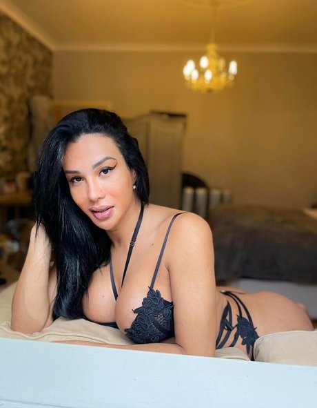 Photo nue de fuite OnlyFans de Gabrielladecarvalho