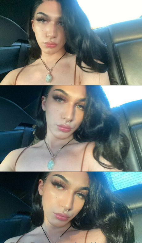 Photo nue de fuite OnlyFans de Prettypinkuziii