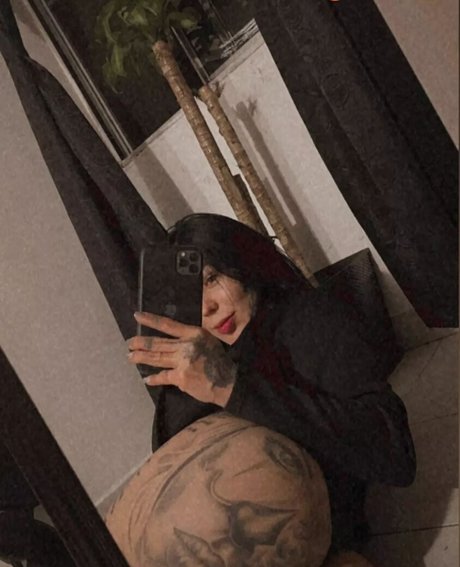 Photo nue de fuite OnlyFans de Merceuhia