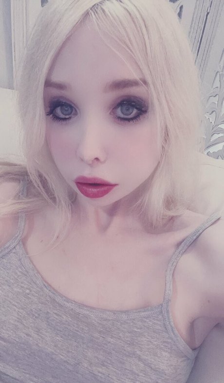Sarina Valentina