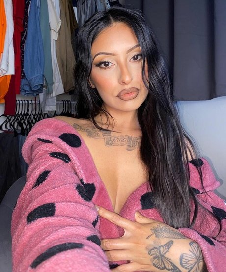 Photo nue de fuite OnlyFans de Listapia