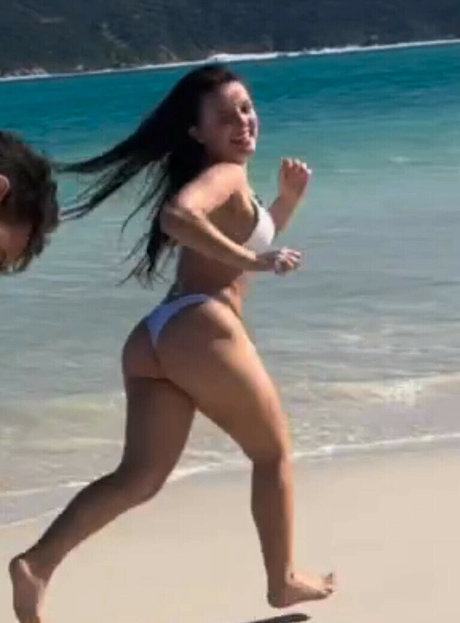 Larissa Manoela