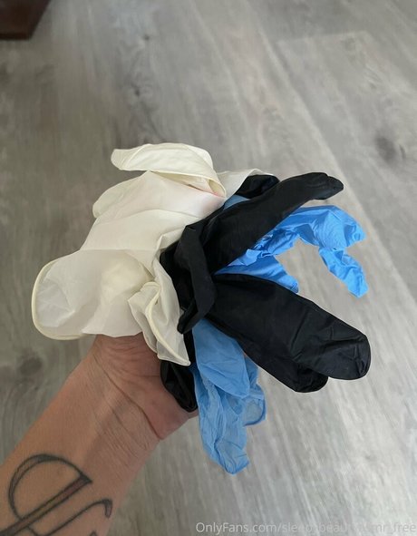 Photo nue de fuite OnlyFans de Sleepybeautyasmrfree