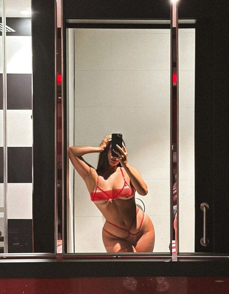 Photo nue de fuite OnlyFans de Cristianacbarbosa