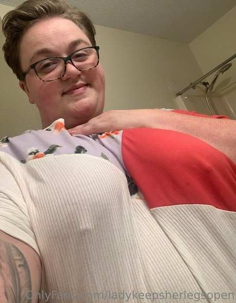 Ladykeepsherlegsopen