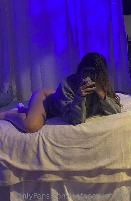 Photo nue de fuite OnlyFans de Nofaceislandgirl