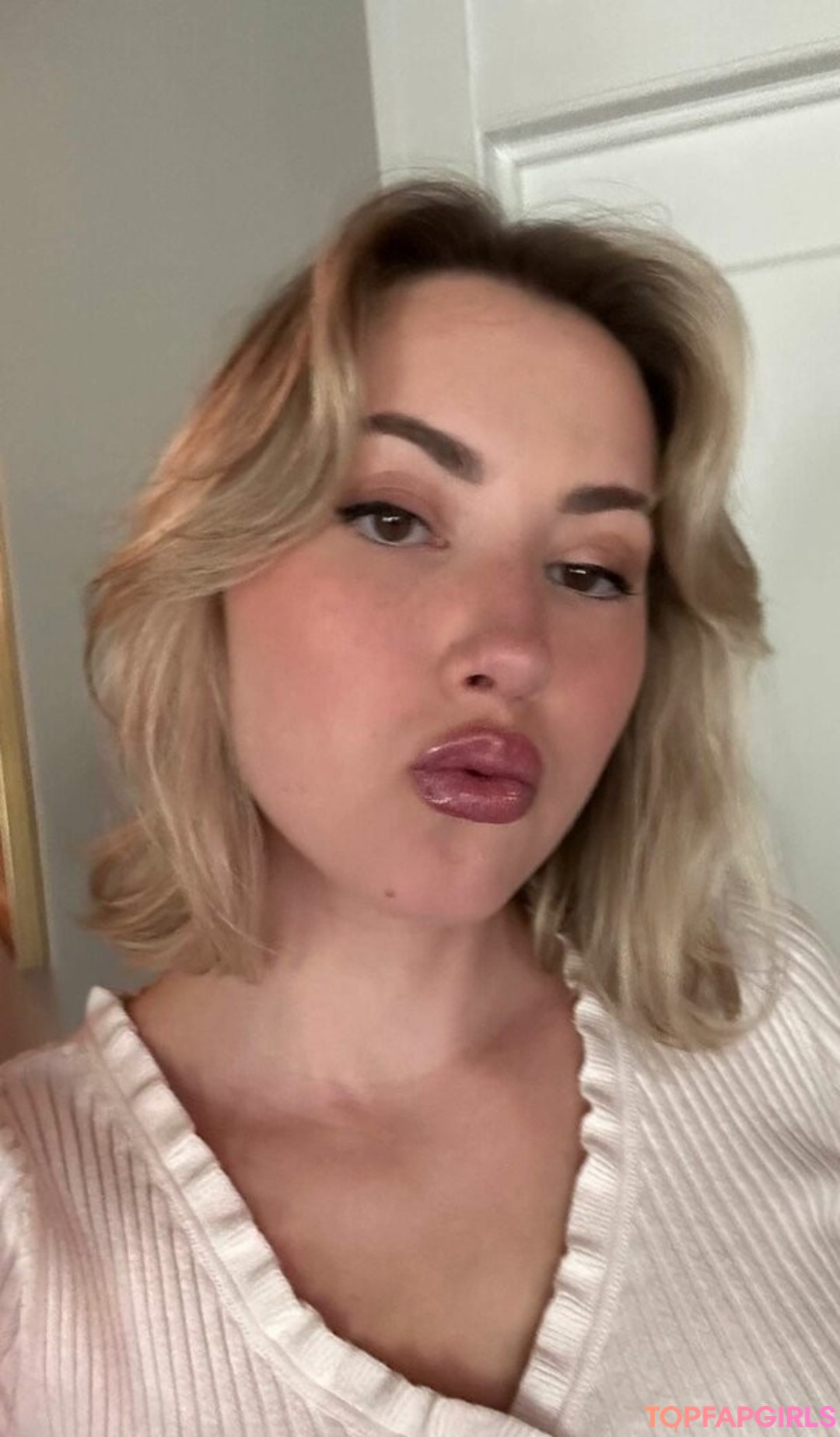 Photo nue de fuite OnlyFans de Pineapplebrat #1079
