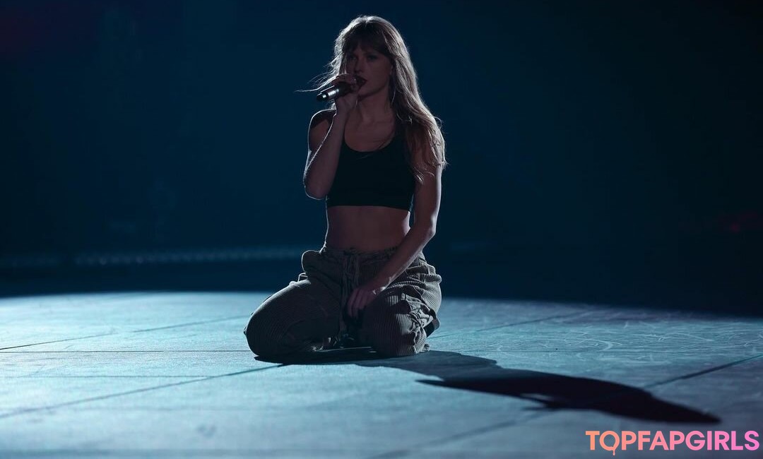 Photo nue de fuite OnlyFans de Taylor Swift #1044