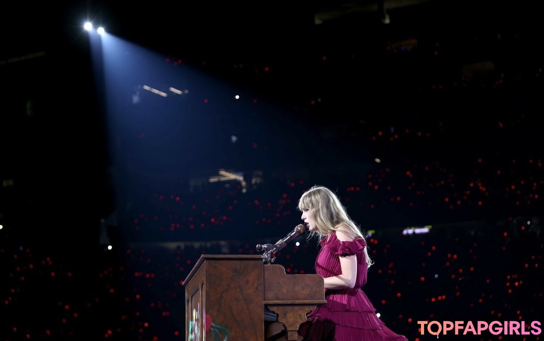 Photo nue de fuite OnlyFans de Taylor Swift #1773