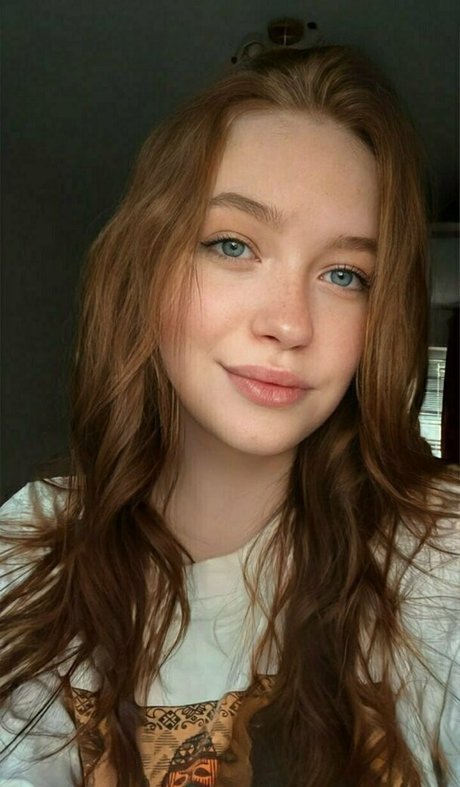 Photo nue de fuite OnlyFans de Aliceinadultland